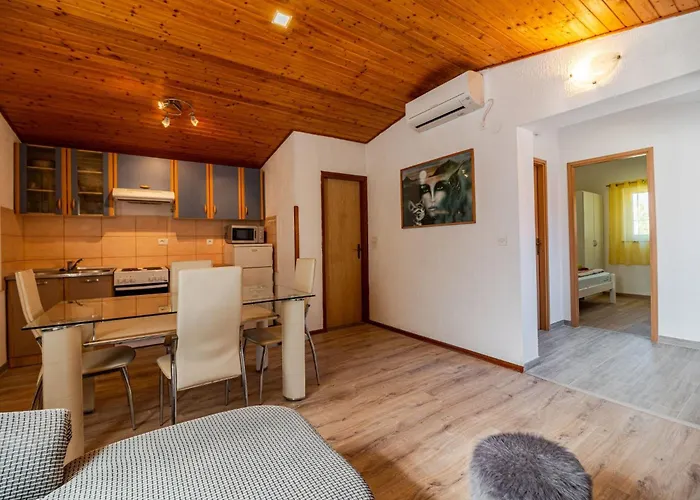 Arijana2 Mit Privater Terrasse By Interhome 아파트 메덜린